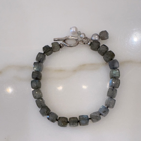 Sundance Catalog Faceted Cube Labradorite Pearl Hand Knotted Bracelet—GORGEOUS